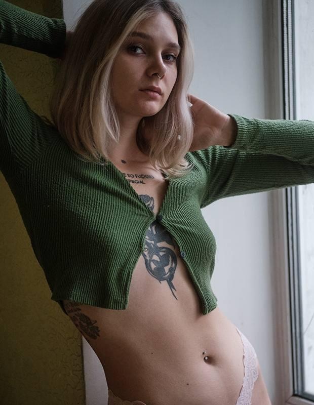 Елена привлекальеная девушка из Пятигорска цена от 4000 руб