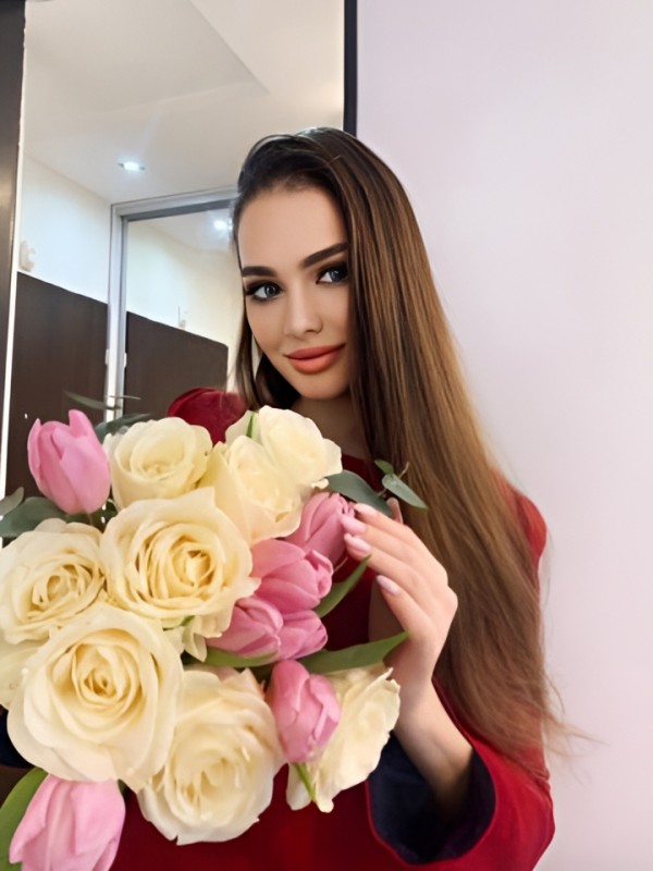 Илона привлекательная девушка из Пятигорска цена от 1500 руб