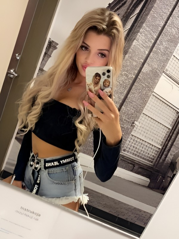 Роксана привлекательная девушка из Пятигорска цена от 4000 руб