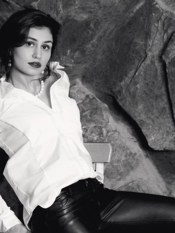 Оленька привлекательная девушка из Пятигорска цена от 3500 руб