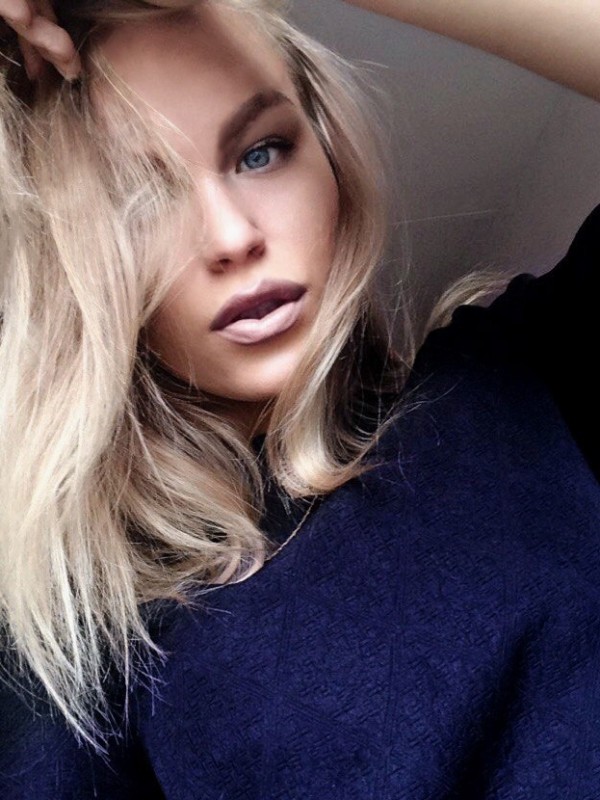 Яна привлекательная девушка из Пятигорска цена от 3500 руб