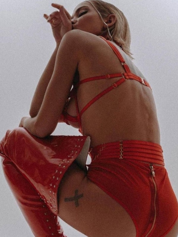 Луиза привлекательная девушка из Пятигорска цена от 4500 руб